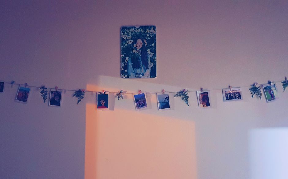 How Astrologers Are Decorating with Aura Art That Reads the Room