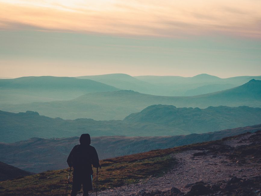 Sunrise on Roan Highlands: Why Hikers Wake at 4AM for This View