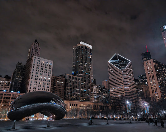 Exploring Cosmic Reflections: The Space-Themed Design of Chicago's Cloud Gate